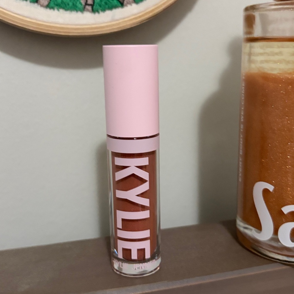Saltair oil and Kylie high gloss - Picture 6 of 6